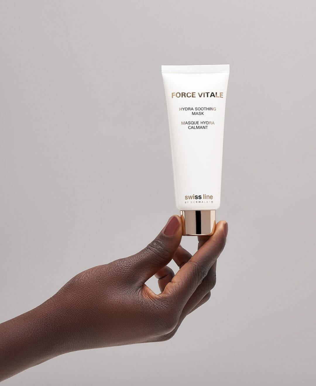 Masque hydratant calmant Force Vitale Swissline, texture crème apaisante pour hydrater et soulager les peaux sensibles.