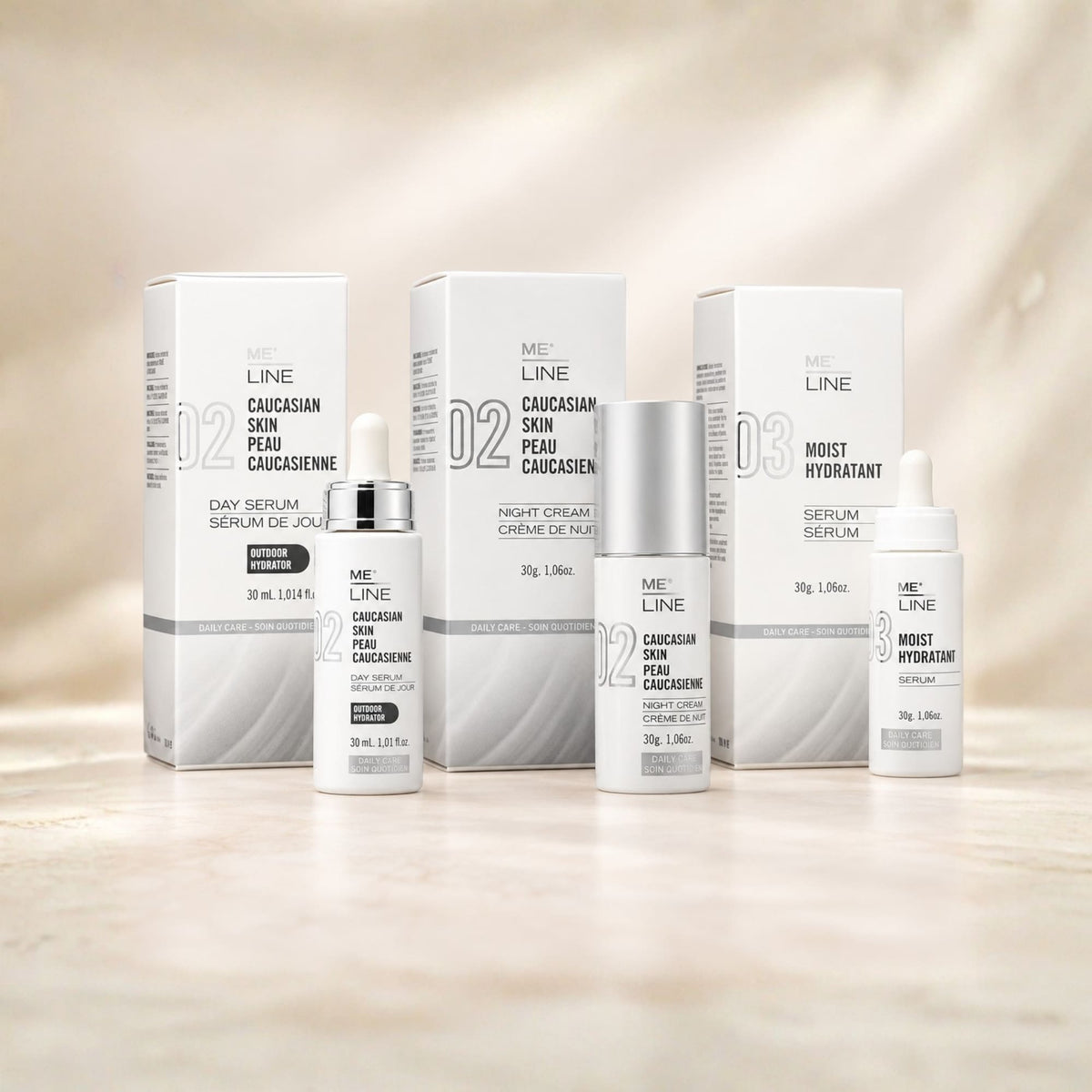 Trio MeLine pour peaux caucasiennes : sérum de jour, crème de nuit et sérum hydratant pour les soins après peeling. Disponible sur la boutique en ligne de Concept Beauté.