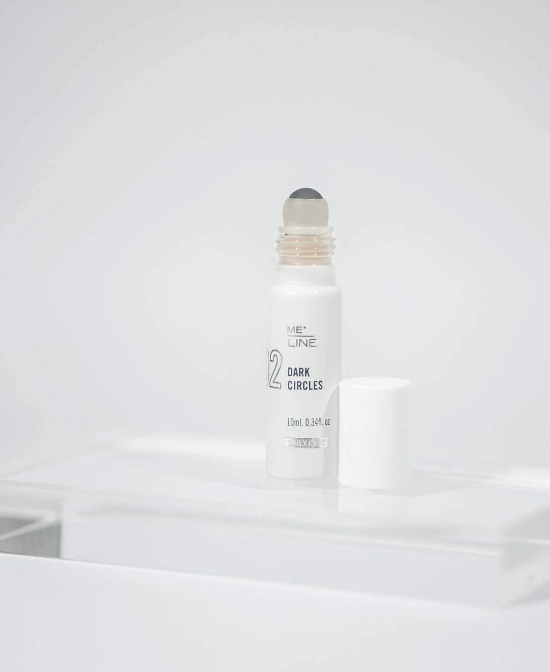 Sérum MeLine 02 Dark Circles contour des yeux roll-on, réduit cernes et illumine le regard – Concept Beauté Québec