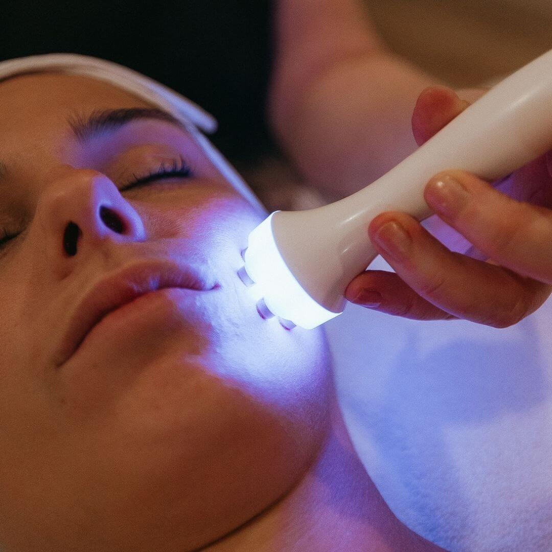 Soin Bela MD avec électroporation et infusion de sérums Concept Beauté Cap-Rouge Charlesbourg Lac-Beauport