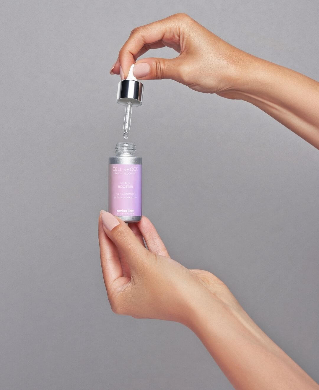 Peace Booster Cell Shock Swissline, sérum apaisant appliqué à la pipette, niacinamide et acide tranexamique.