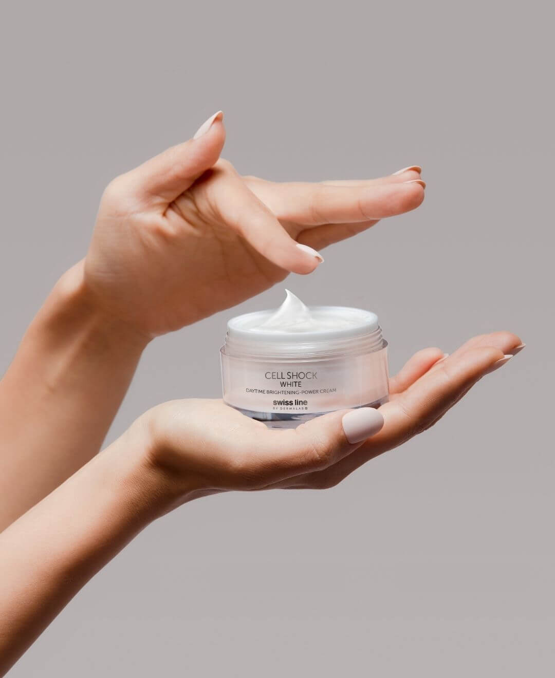 Crème de jour Cell Shock White Swissline, texture légère pour illuminer et unifier le teint – Concept Beauté Cap-Rouge, Charlesbourg, Lac-Beauport.