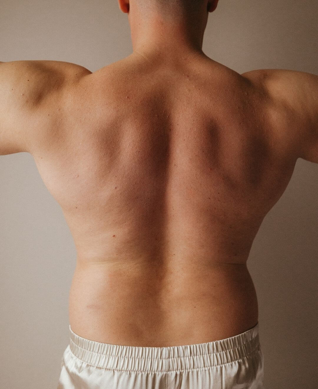 Épilation au sucre ou à la cire du dos pour homme, Concept Beauté Cap-Rouge, Charlesbourg, Lac-Beauport