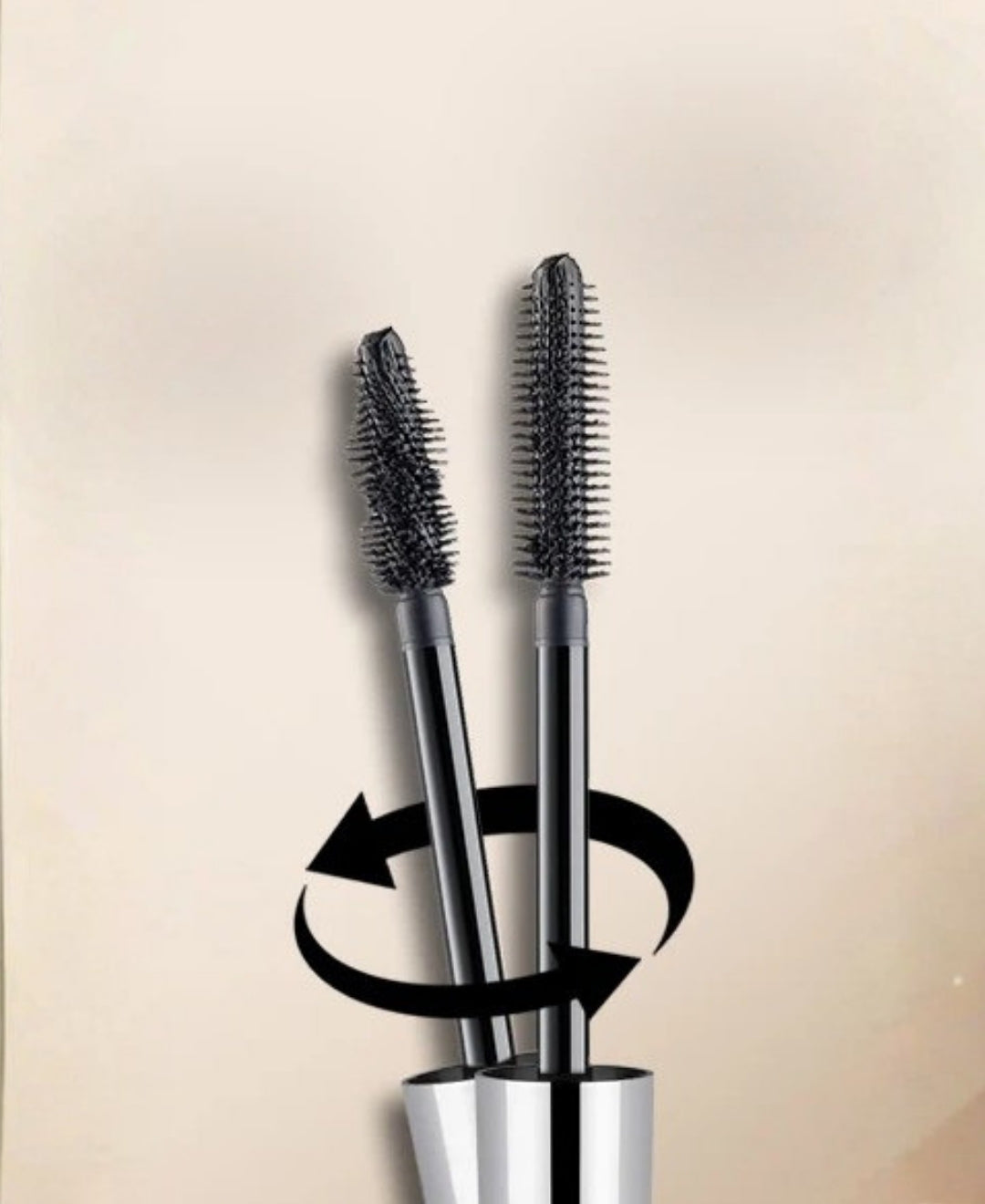 Brosse rotative à deux positions du Mascara 2 en 1 Volume & Longueur MALU WILZ pour moduler longueur et volume – boutique en ligne Concept Beauté.