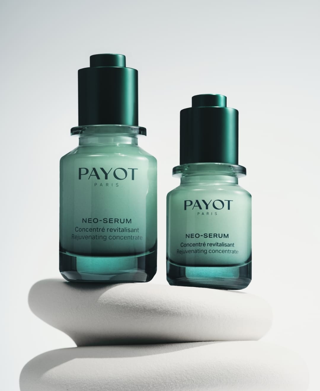 NÉO-SÉRUM concentré revitalisant PAYOT en deux formats, soin visage anti-âge – boutique en ligne Concept Beauté.