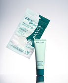 Patchs Stop Bouton et Émulsion Matifiante Hydratante Pâte Grise PAYOT, disponibles sur la boutique en ligne de Concept Beauté.