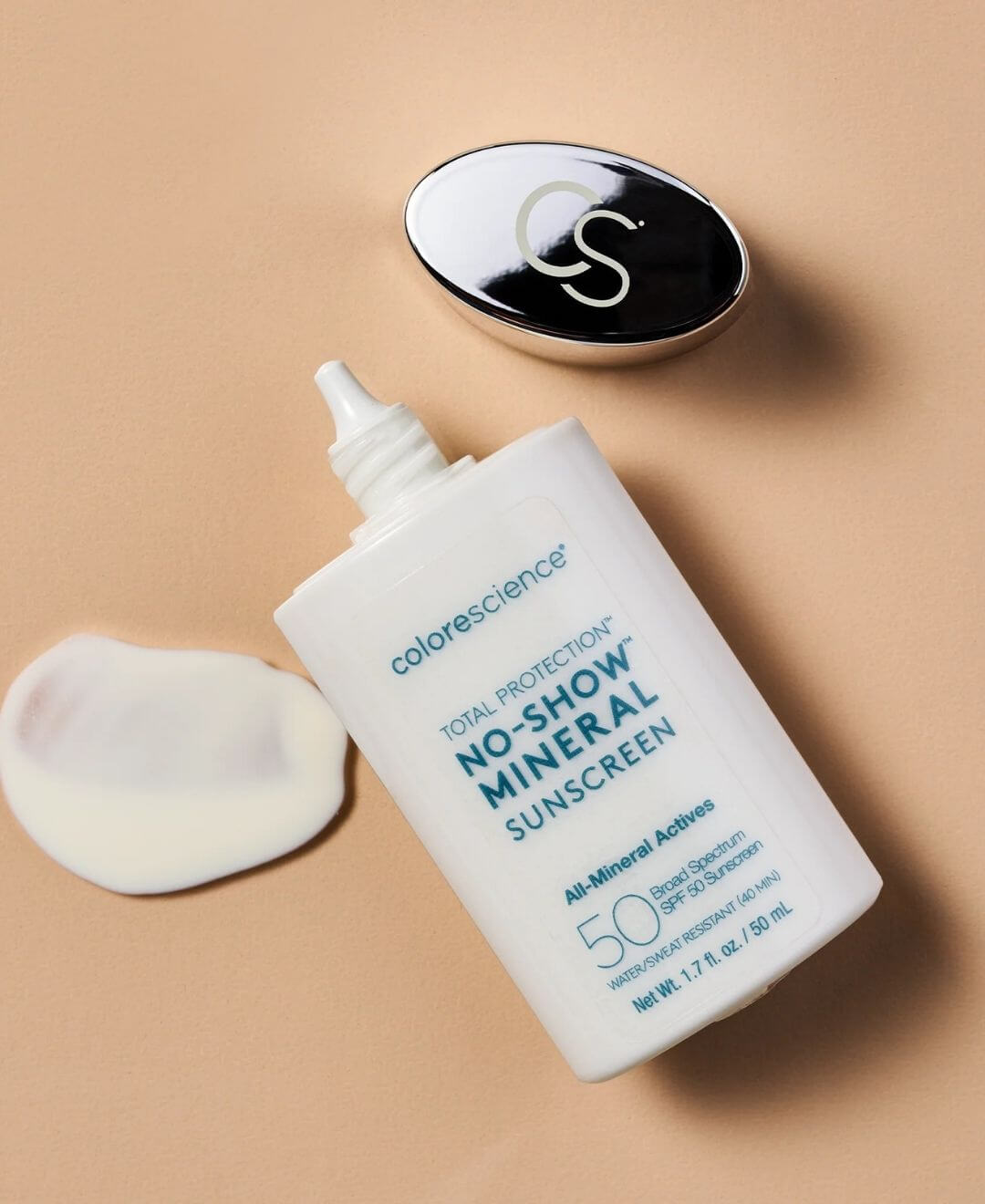 Texture écran solaire minéral Colorescience No-Show FPS 50, fini invisible, protection quotidienne visage, peau lisse et lumineuse, Concept Beauté Cap-Rouge, Charlesbourg et Lac-Beauport ou disponible sur la boutique en ligne de Concept Beauté